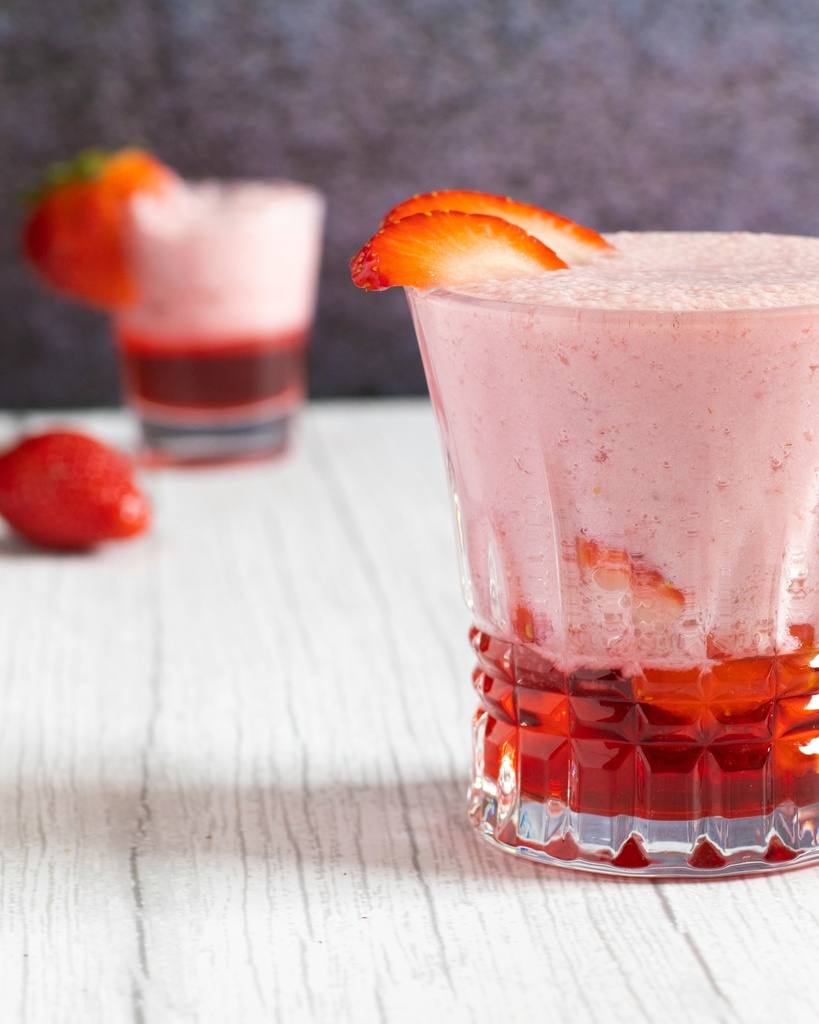 STRAWBERRY MILKSHAKE